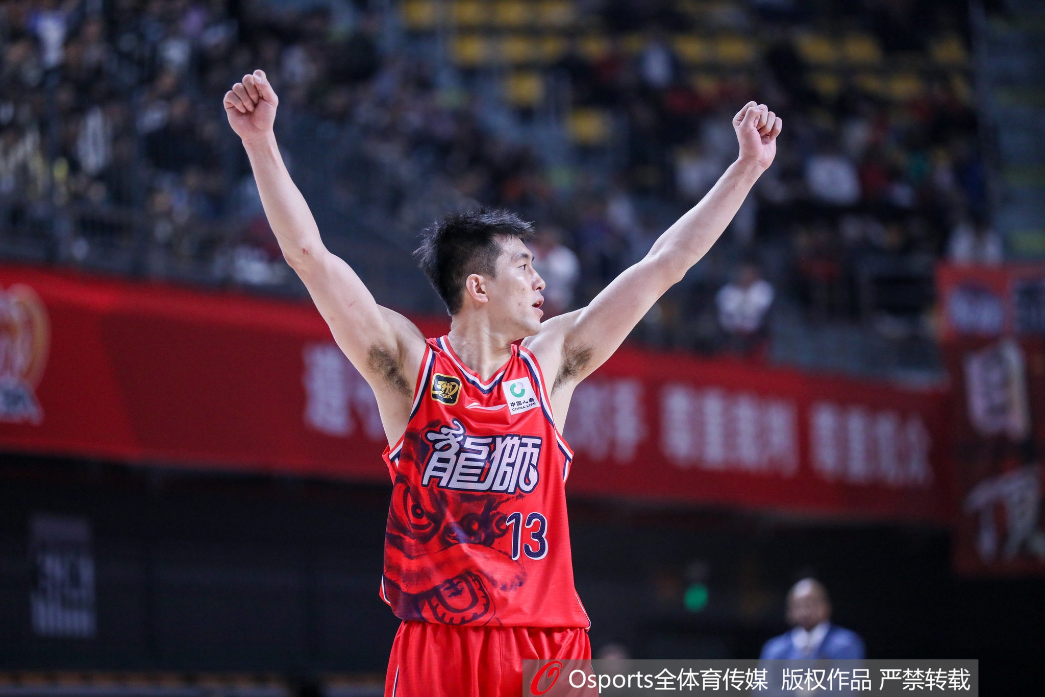 开云-媒体人:郭艾伦不似从前那般速度和爆发力 但招式还在 油箱还有油